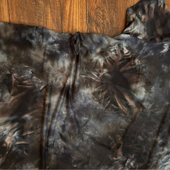SHEIN Matching Tie Dye Navy Blue Lounge Set With Short Sleeves and Shorts Small. - Picture 9 of 11
